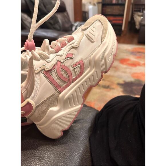 SOLD‼️Dolce & Gabanna Pink and White Low-Top Sneakers      Size 36.5 ( 6 1/2) - Picture 8 of 14